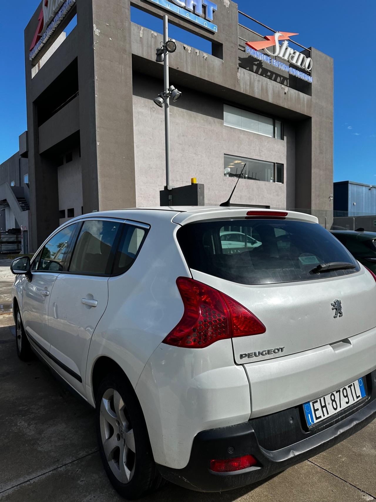 Peugeot 3008 1.6 e-HDi 112CV cambio robotizzato S.&S. Business