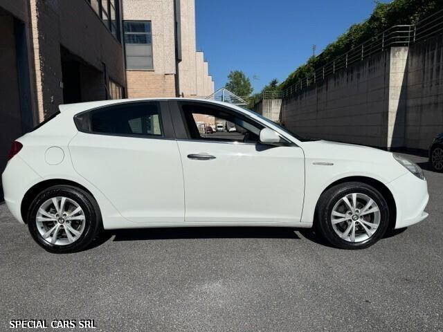 Alfa Romeo Giulietta 1.6 JTDm-2 Distinctive Gancio