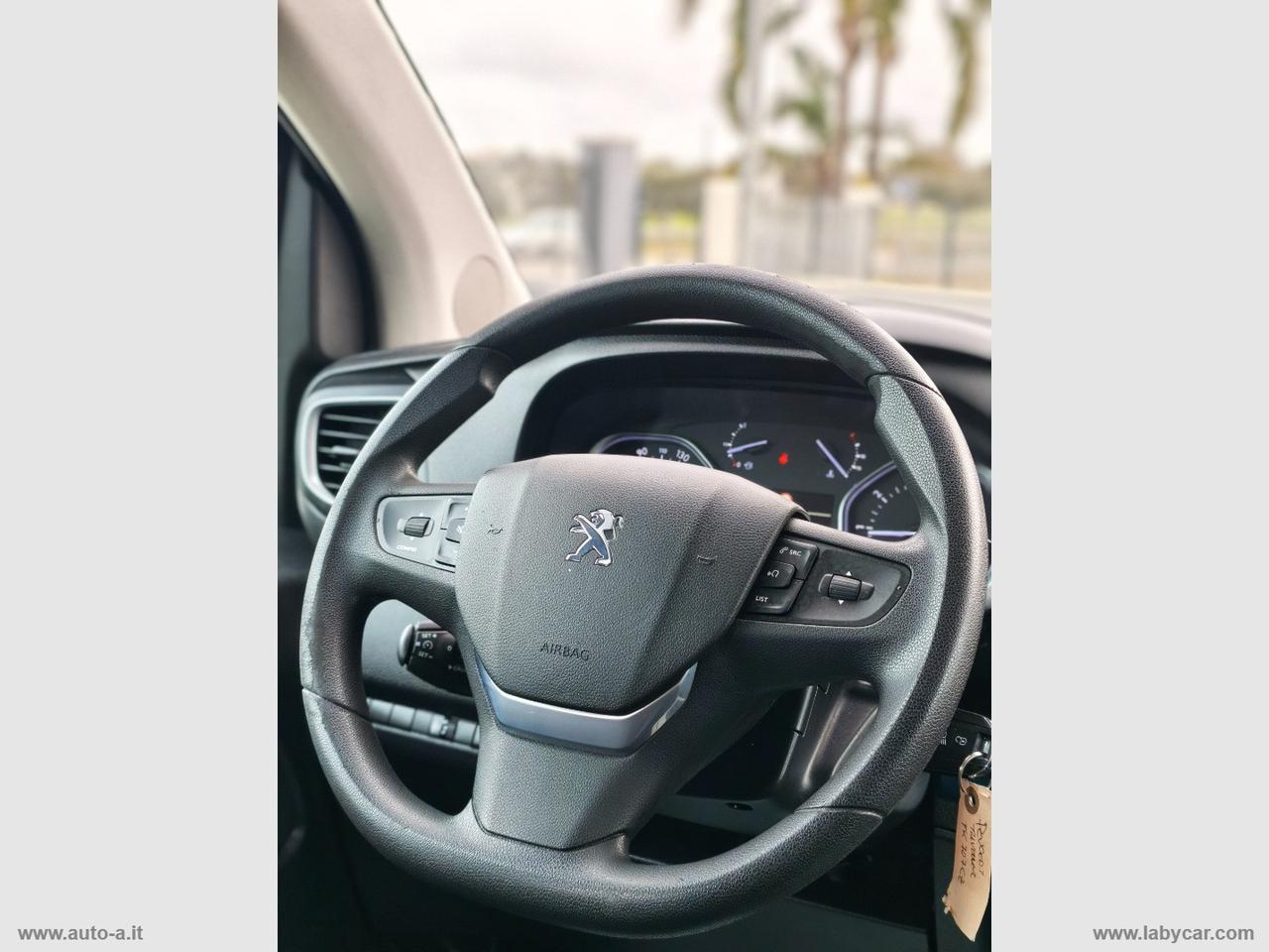 PEUGEOT Traveller BlueHDi 115 S&S Compact Allure