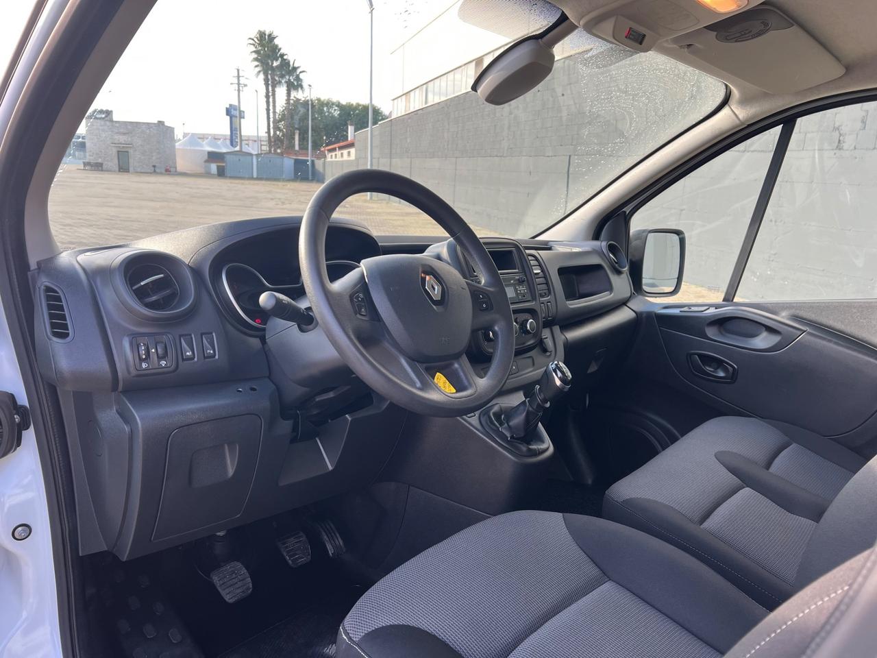 Renault Trafic 2.0 dci 145cv L1H1 85.000km - 2021