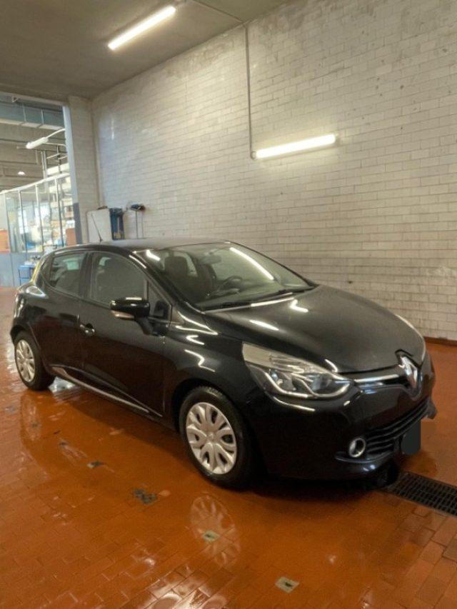 RENAULT Clio 1.2 75CV 5 porte Live