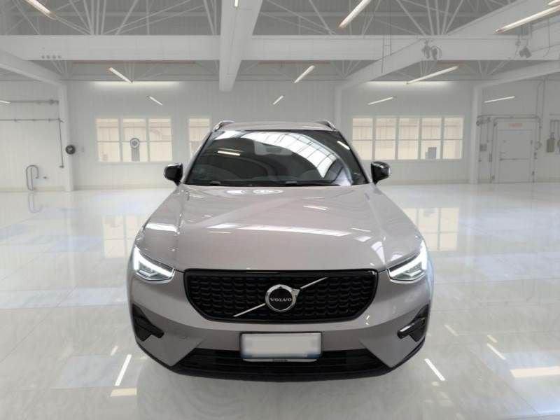 Volvo XC40 Recharge T5 180+82 CV Plug-In Hybrid Recharge Plus Dark