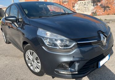 Renault Clio dCi 8V 90 CV 5 porte Moschino Intens