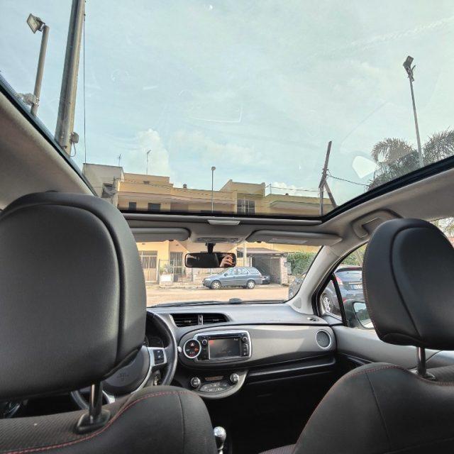 TOYOTA Yaris 1.3 Lounge
