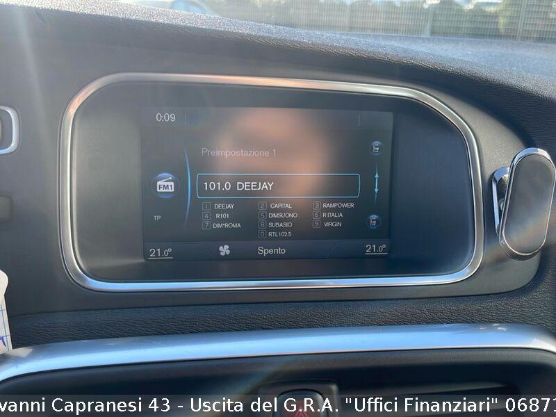 Volvo V40 Cross Country D3 Geartronic Momentum