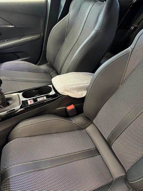 Peugeot 208 Peugeot 208 GT PureTech 100 S&S