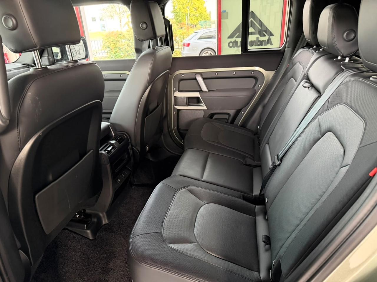 Land Rover Defender 110 3.0D I6 250 CV AWD Auto X-Dynamic HSE