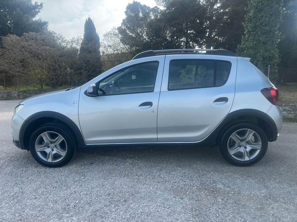 Dacia Sandero Stepway 1.0 TCe 100 CV ECO-G Comfort
