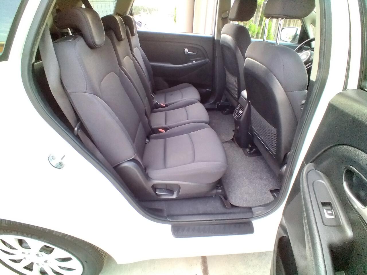 Kia Carens 1.7 CRDi 115 CV Class 7 posti