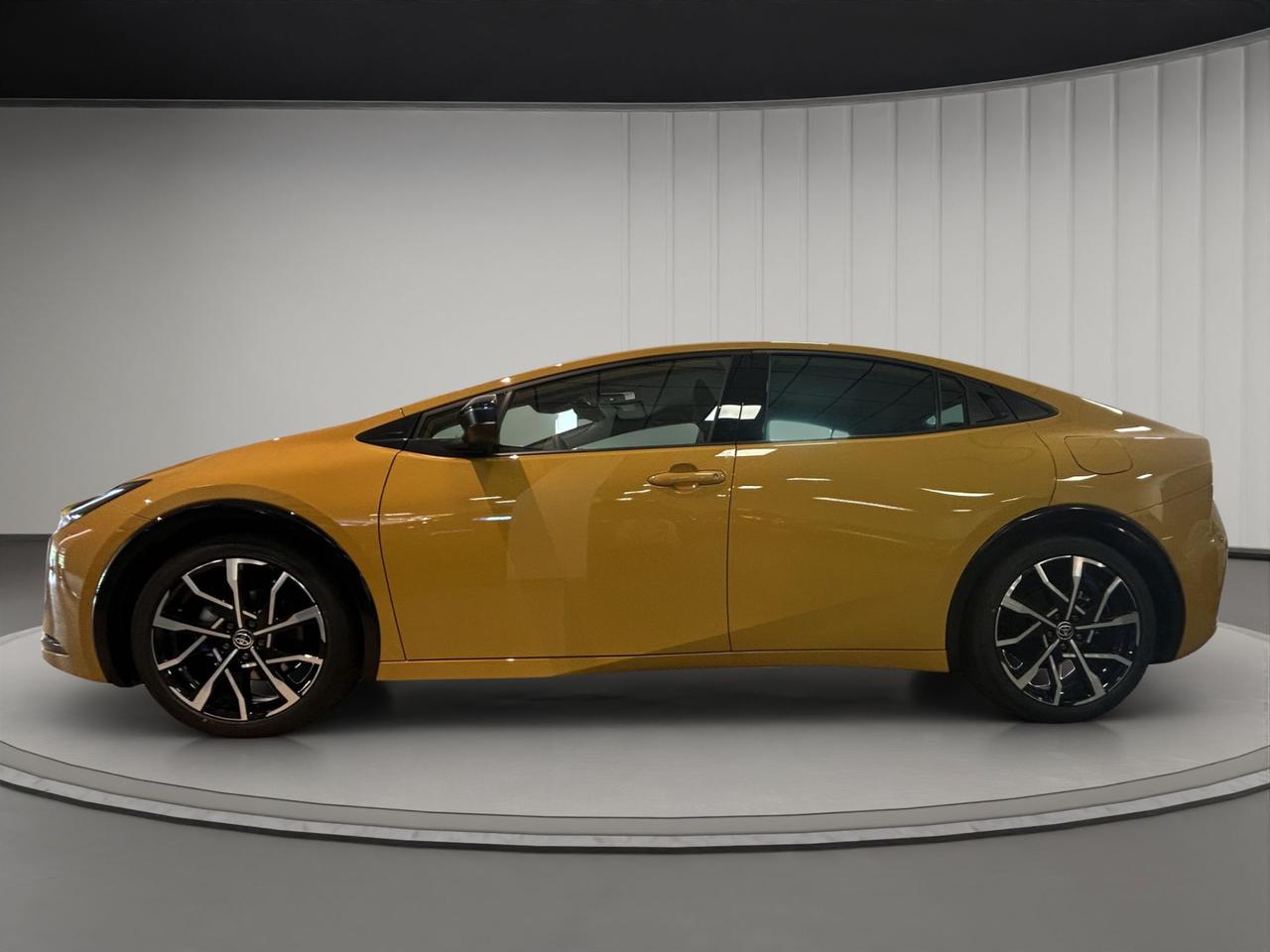 Toyota PRIUS PLUG-IN LOUNGE MY23