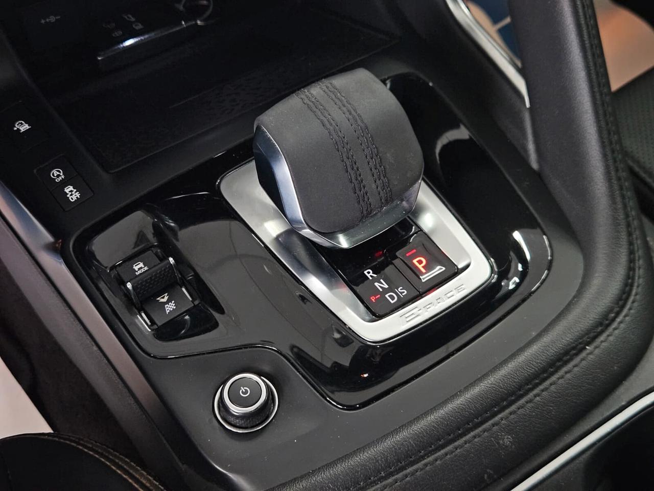 Jaguar E-Pace 2.0D I4 163 CV AWD Auto R-Dynamic - 4X4