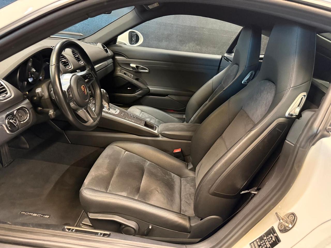 Porsche 718 Cayman 2.0