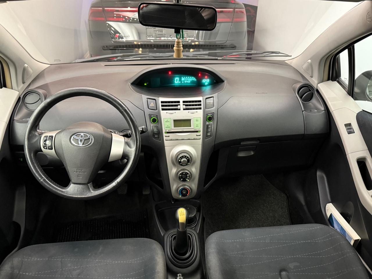 Toyota Yaris 1.0 5 porte Sol ok neopatentati