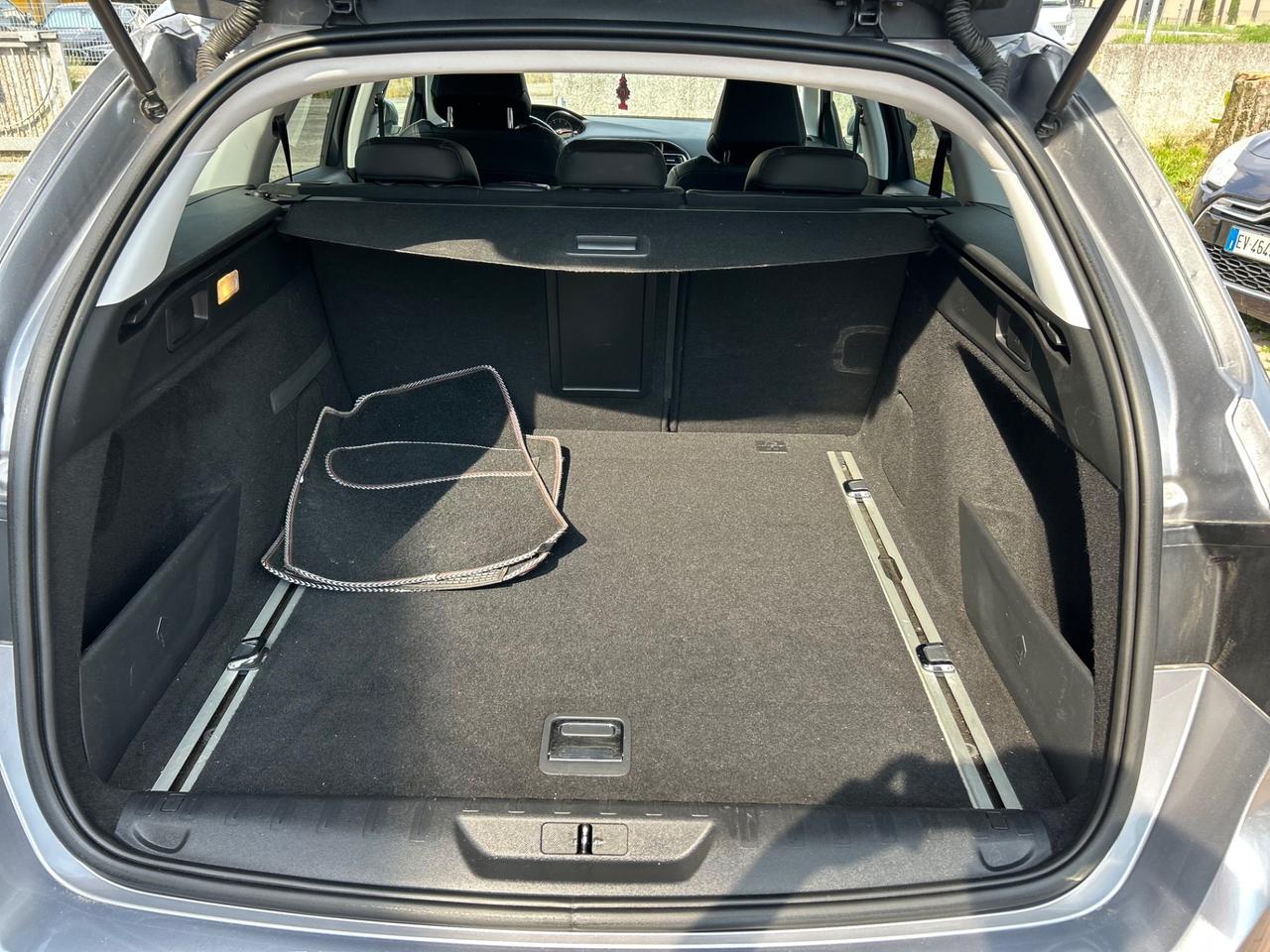 Peugeot 308 BlueHDi 120 SeS SW GT Line