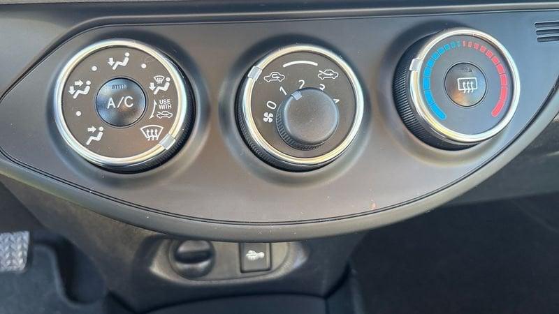 Toyota Yaris III 2017 5 Porte 1.0 VVT-i Active my18