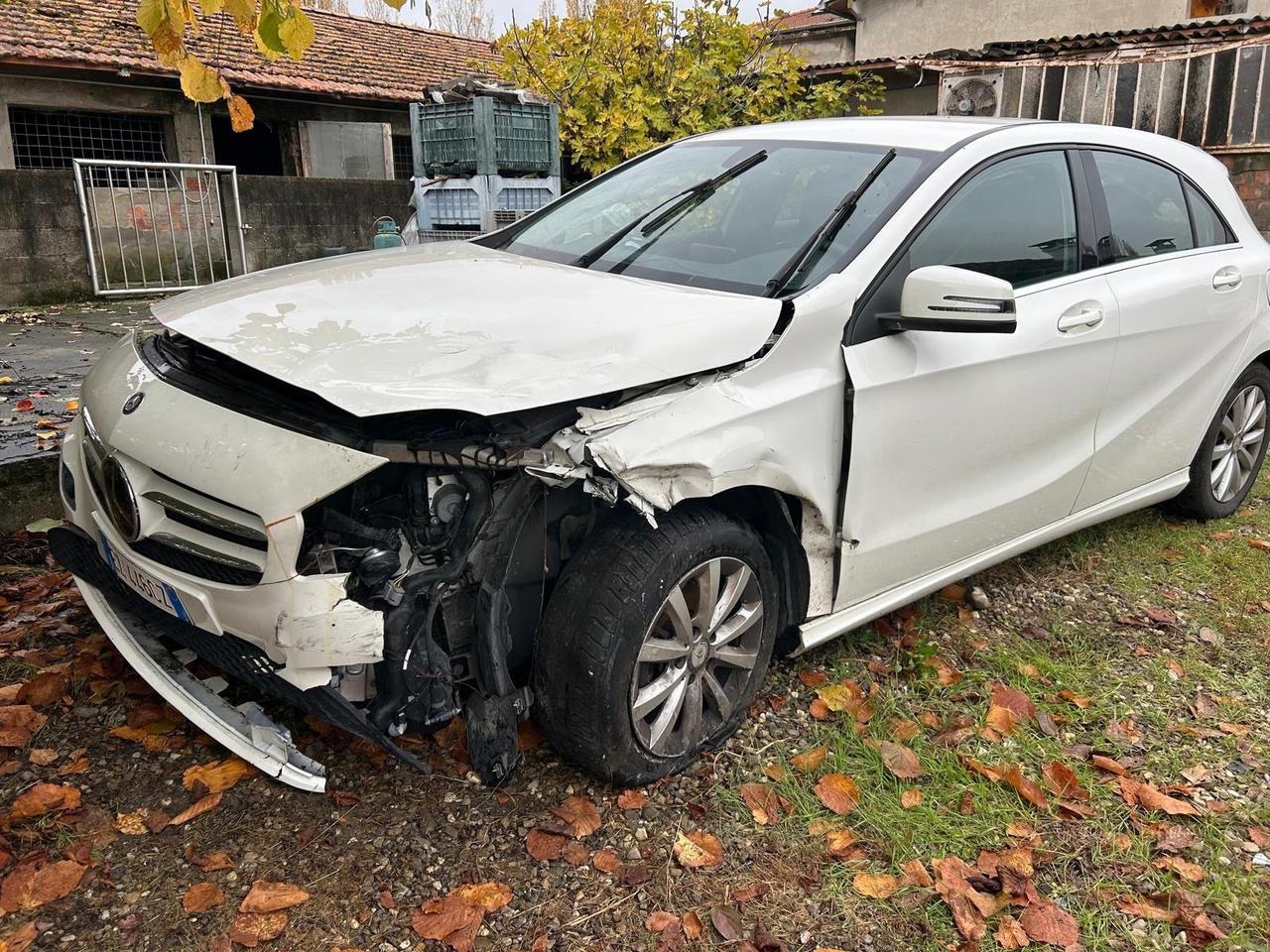 Mercedes-benz A 160 CDI Automatico INCIDENTATO