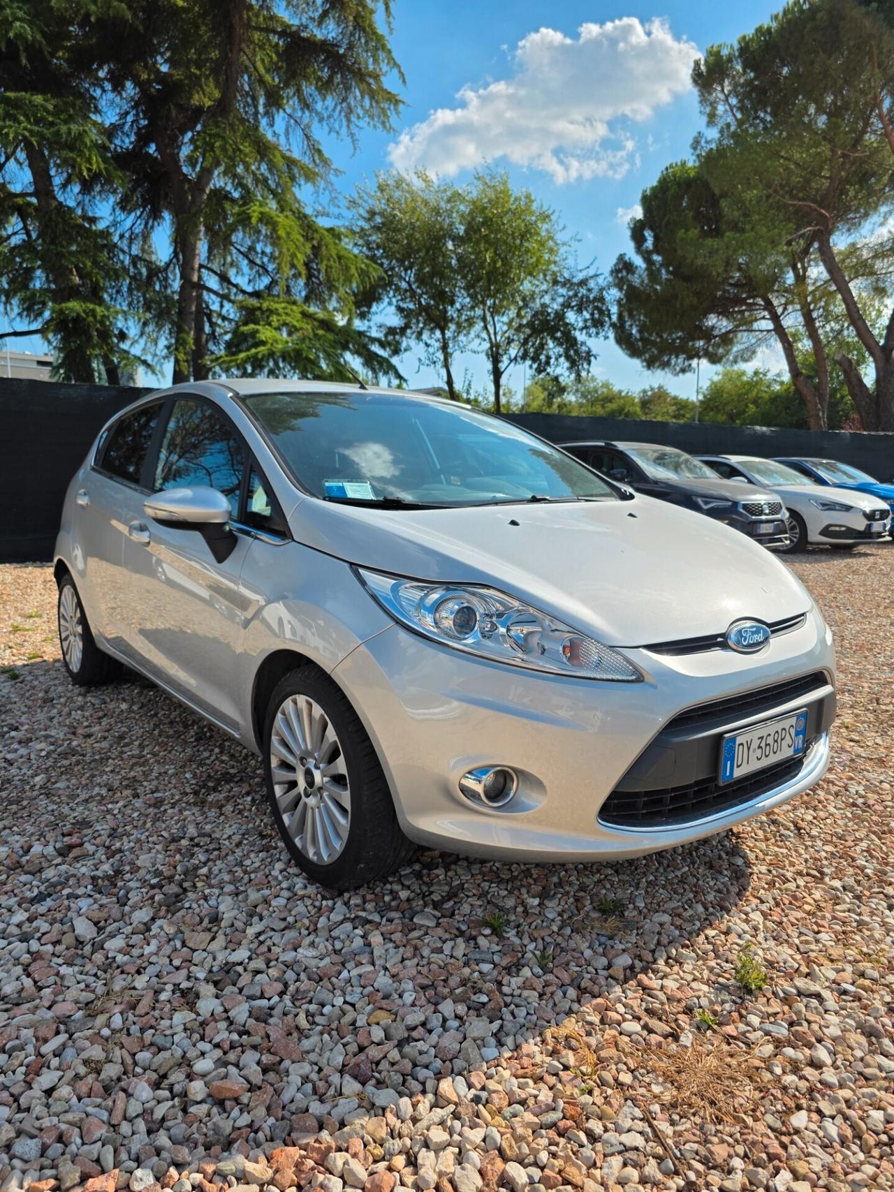 Ford Fiesta 1.4 5 porte Bz.- GPL Titanium