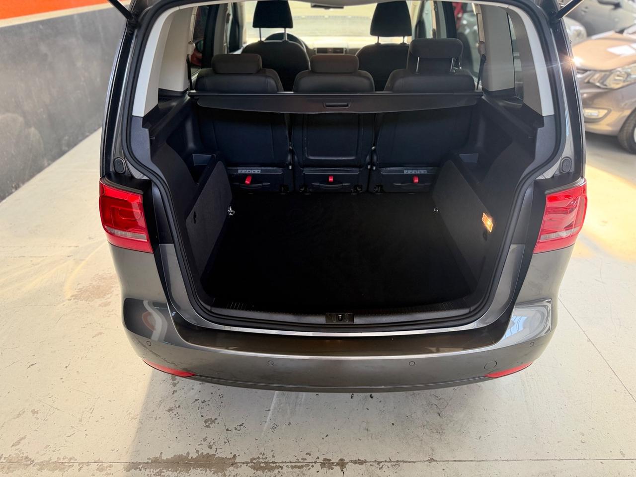 Volkswagen Touran 1.6 TDI Trendline NEOPATENTATI