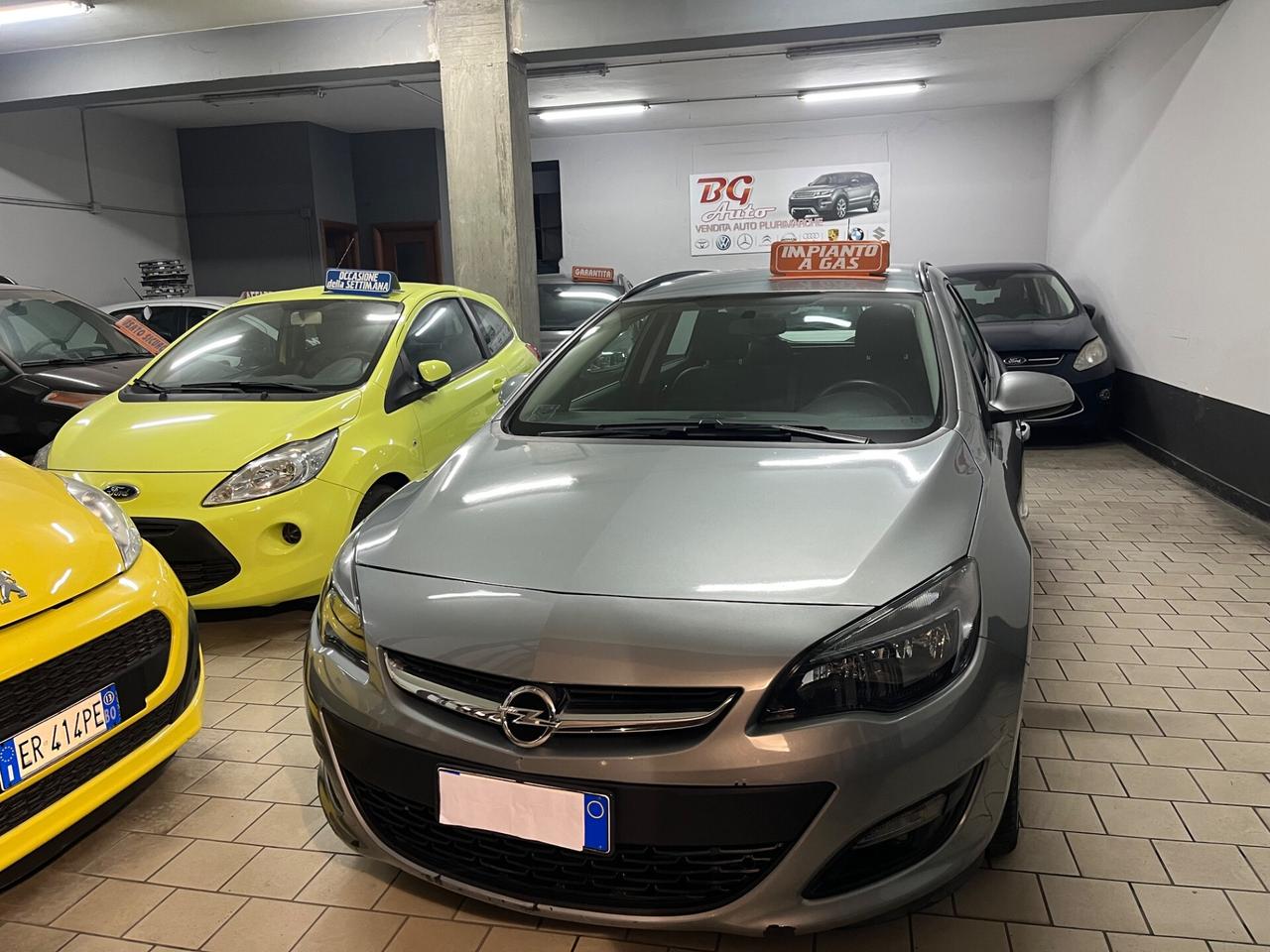 Opel Astra 1.4 Turbo 140CV Sports Tourer GPL 2014