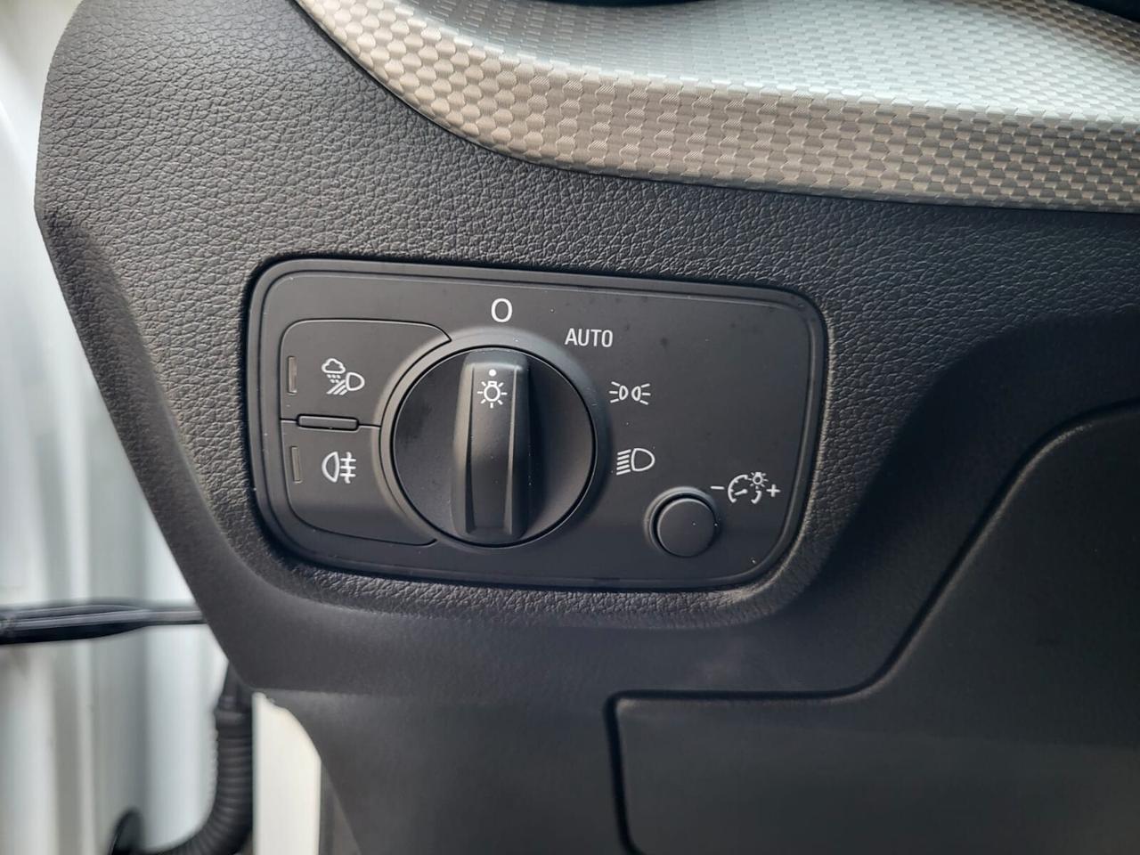 Audi Q2 1600 Tdi S-Line Edition+Fari Led+Audi Connect...