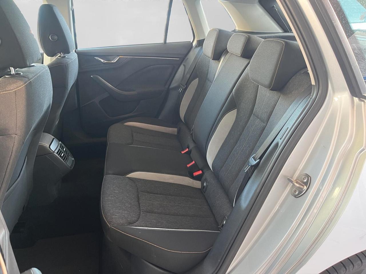 Skoda Kamiq 1.6 TDi 115cv Style NEOPATENTATI