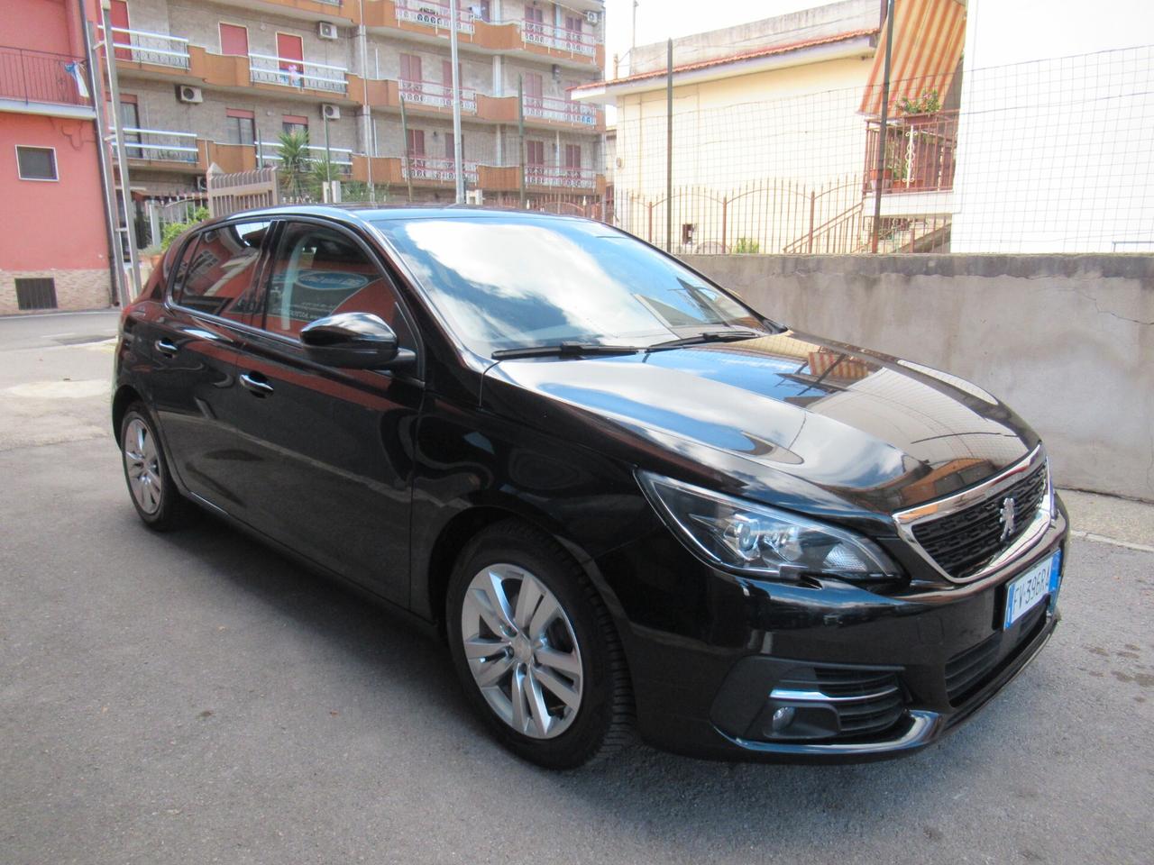 Peugeot 308 BlueHDi 130 S&S Business