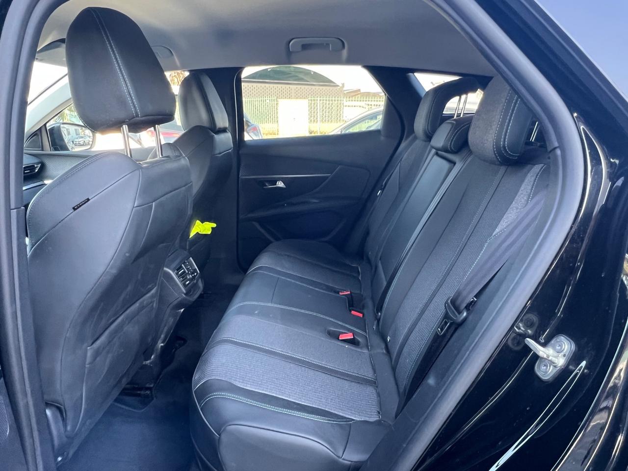 Peugeot 3008 Hybrid 225 e-EAT8 Allure FINANZIABILE