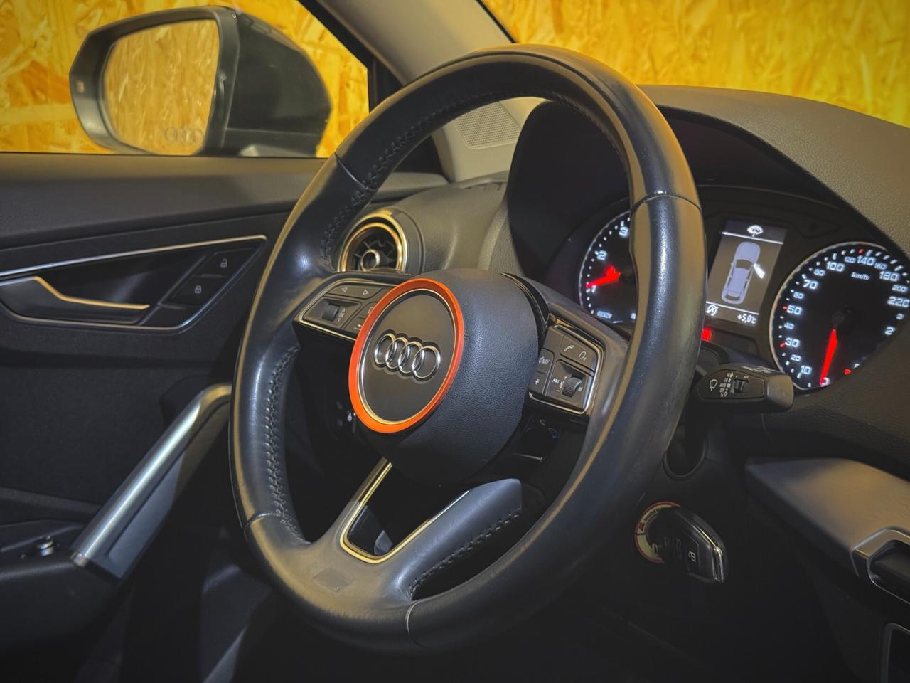 Audi Q2 1.6 TDI S line IDENTITY BLACK