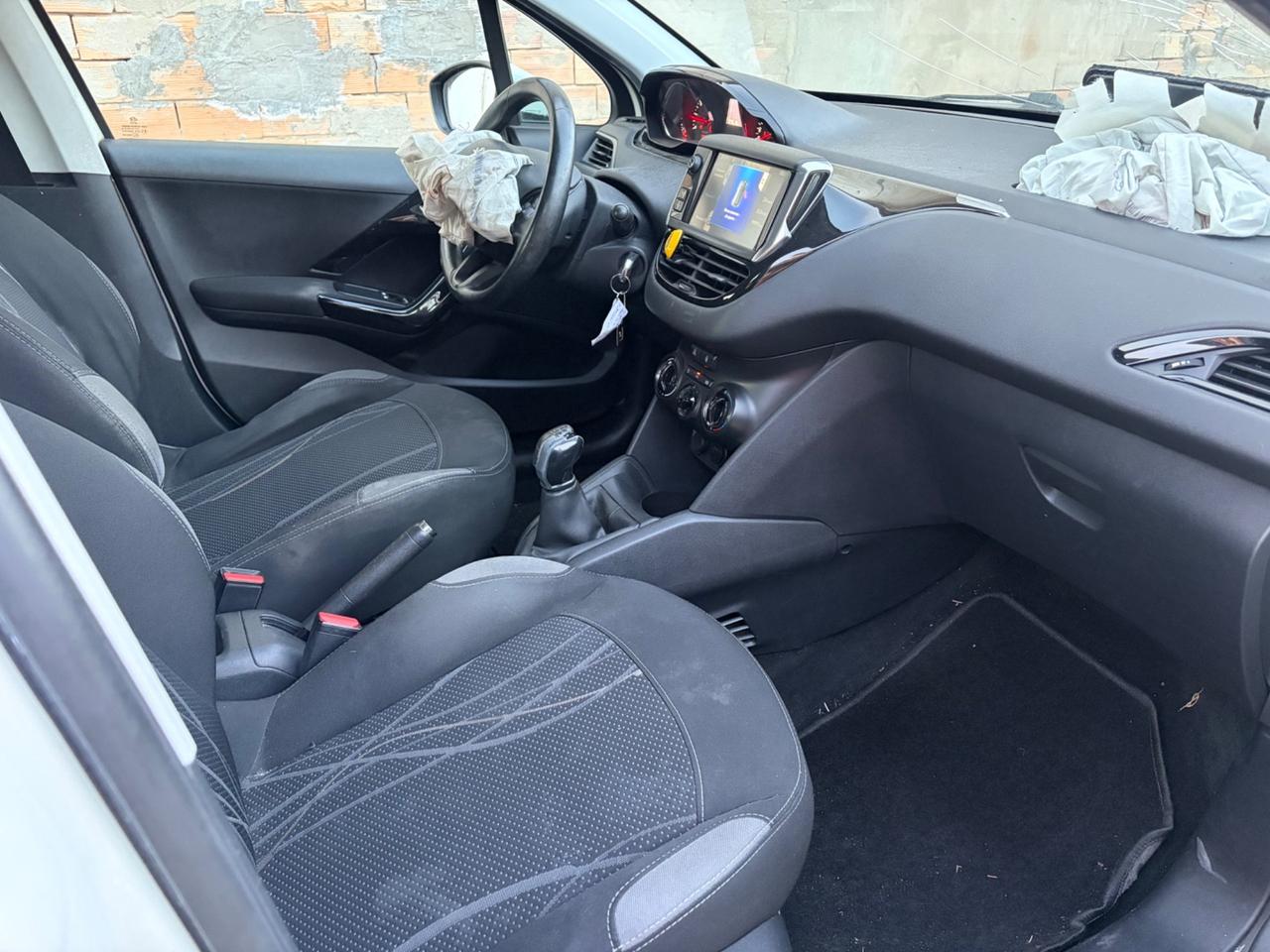 Peugeot 208 1.2 BENZINA 82 CV INCIDENTATA