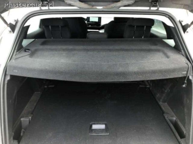 PEUGEOT 3008 3008 1.5bluehdi 130CV EAT8 Active Business-GG417HX