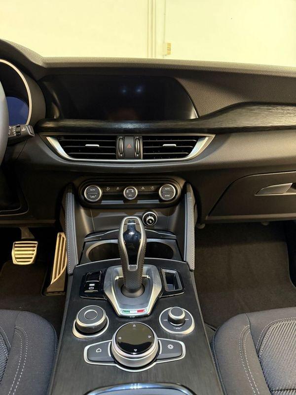 Alfa Romeo Stelvio 2.2 Turbodiesel 160 CV AT8 RWD Super