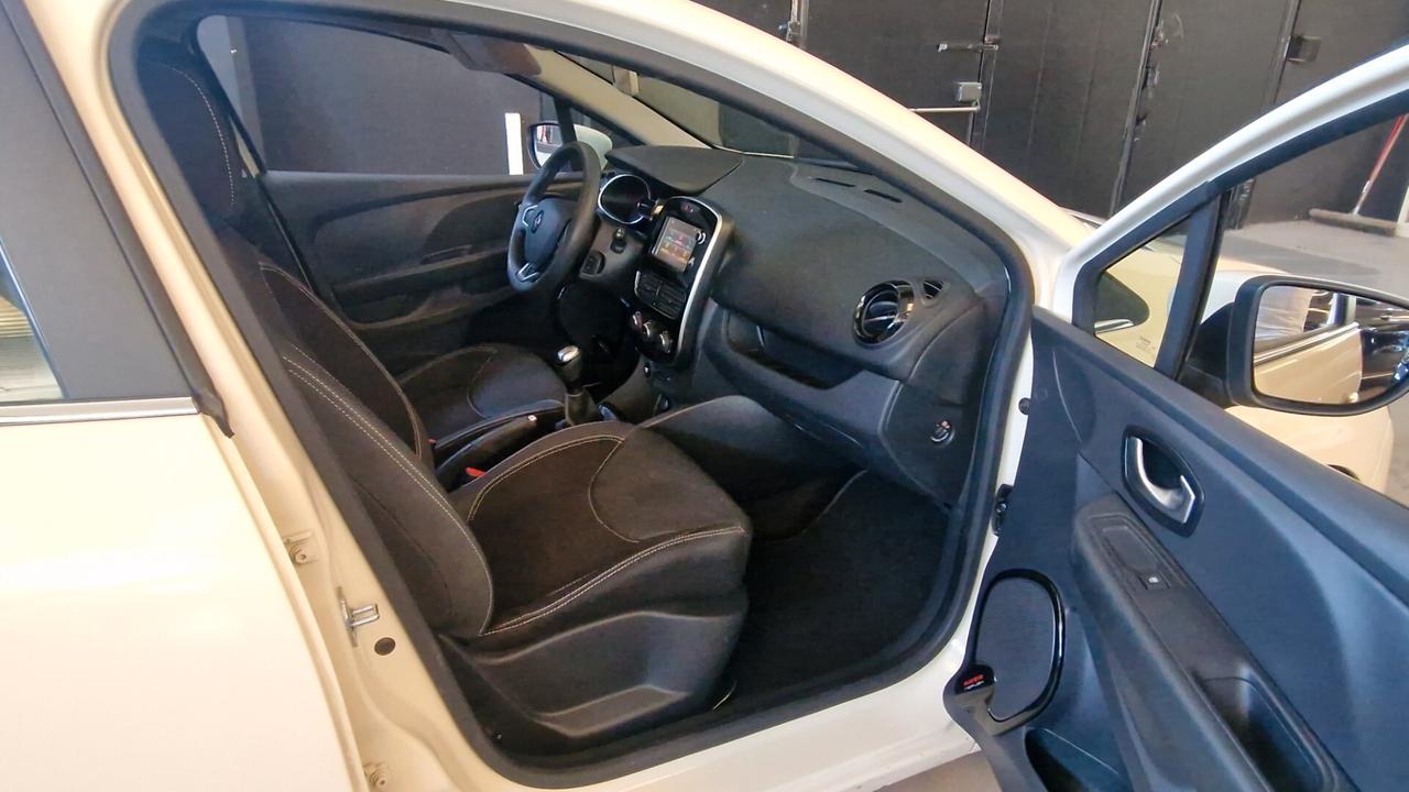 Renault Clio 1.2 75CV 5 porte Intens