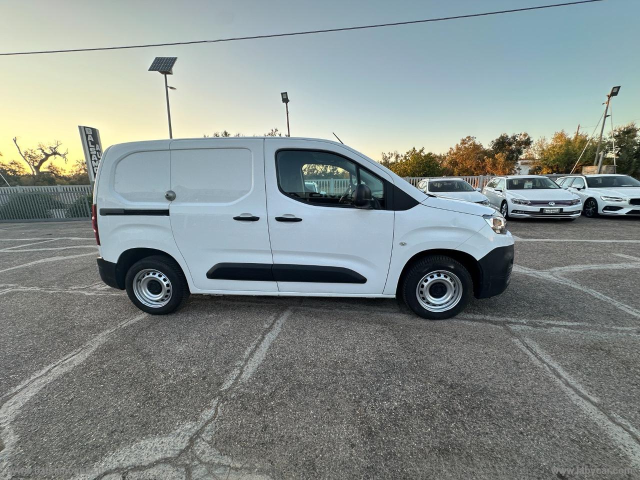 Berlingo BlueHDi 100 Van M Club
