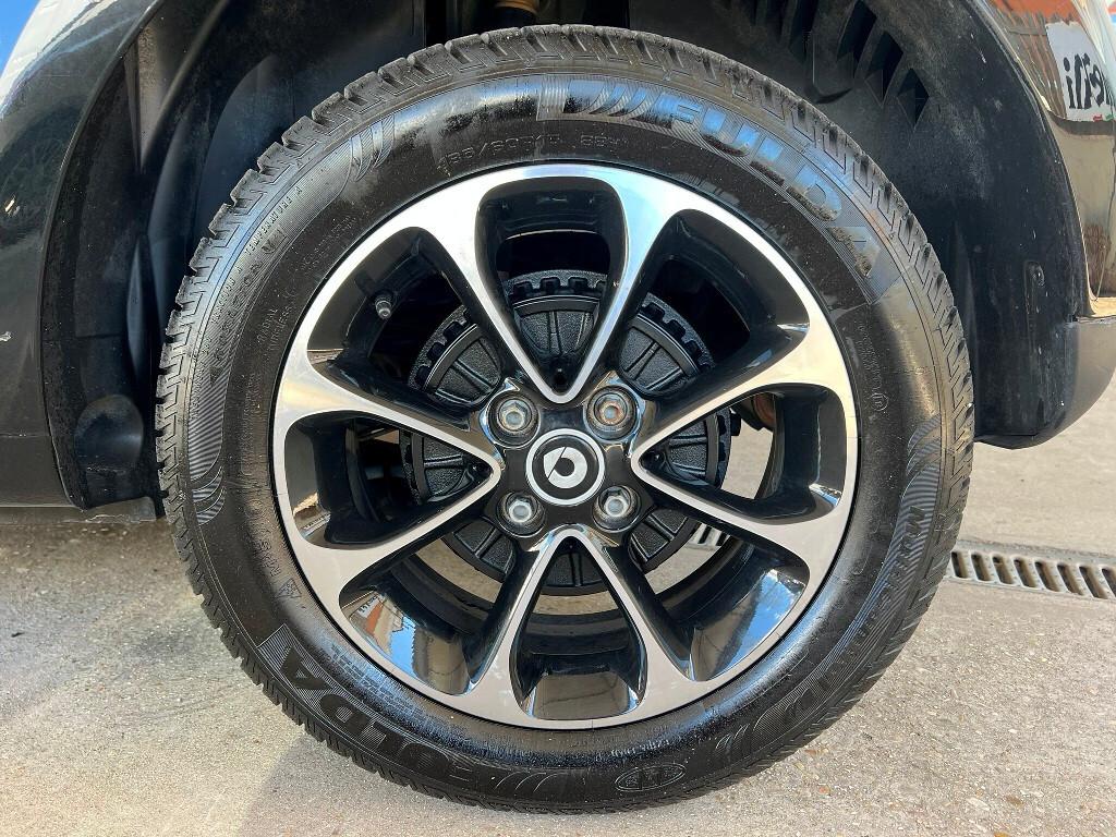 Smart Forfour 1.0 71 CV Total Black 30.000KM!