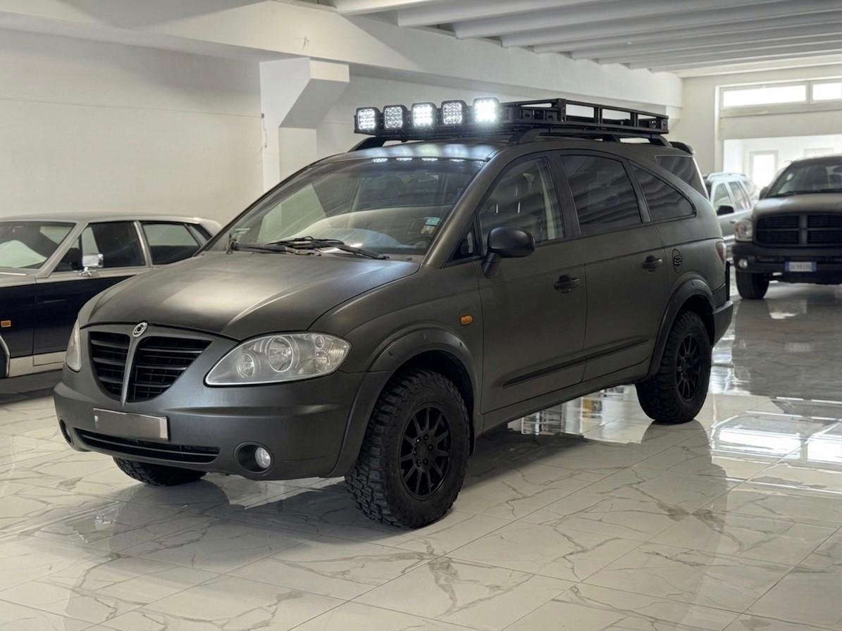 Ssangyong Rodius 2.7 AUT. 4X4 + Ridotte. Camper
