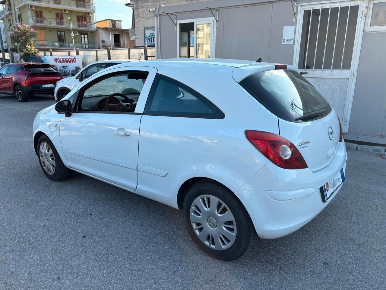 Opel Corsa 1.2 3 porte Sport