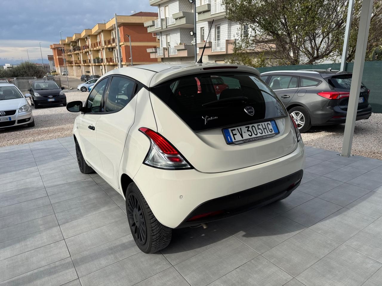 Lancia Ypsilon 1.2 69 CV 5 porte GPL Ecochic Elefantino Blu