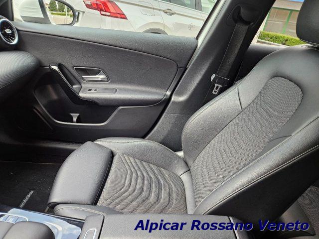 MERCEDES-BENZ A 180 d Automatic Premium