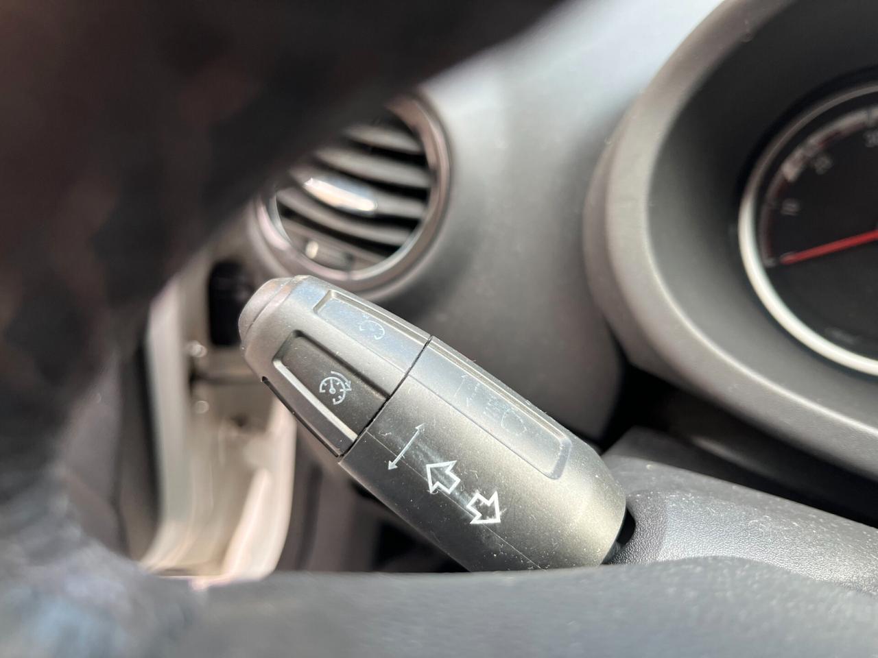 Opel Corsa 1.4 16V 3 porte Sport