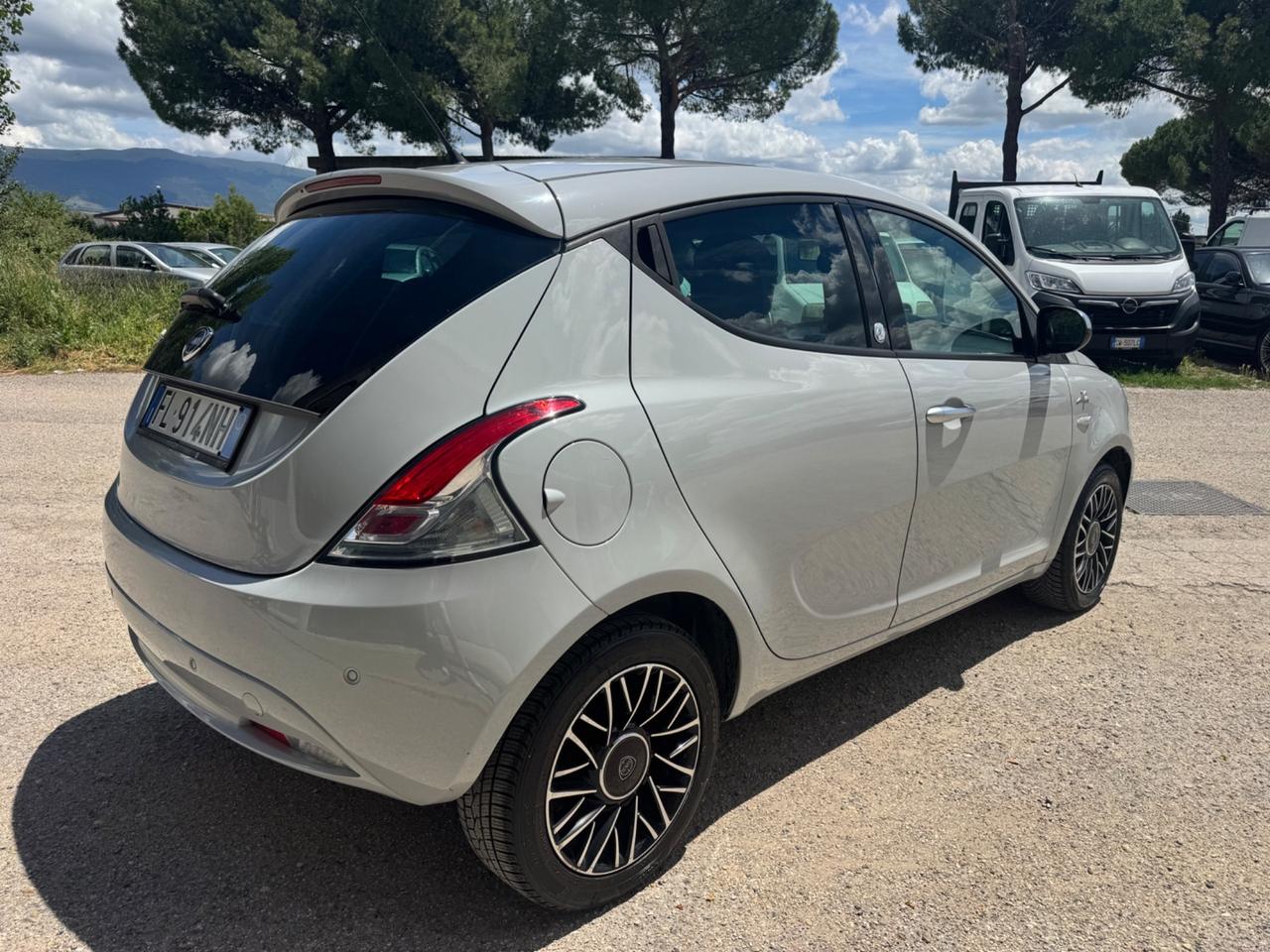 Lancia Ypsilon 1.2 69 CV 5 porte GPL Ecochic Gold
