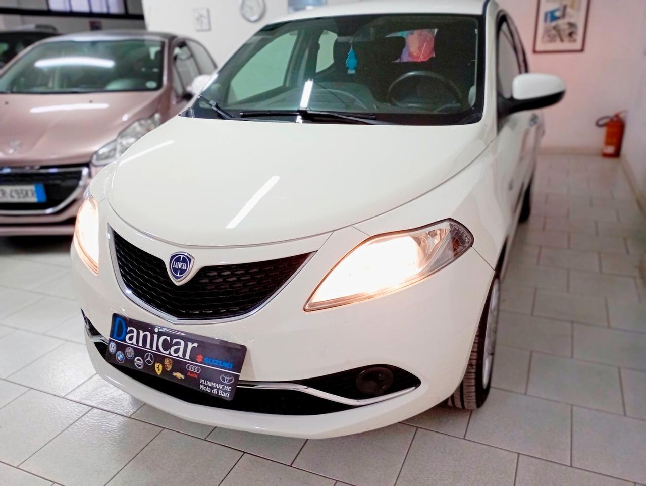 Lancia Ypsilon 0.9 TwinAir 85 CV 5 porte Metano Ecochic Elefantino