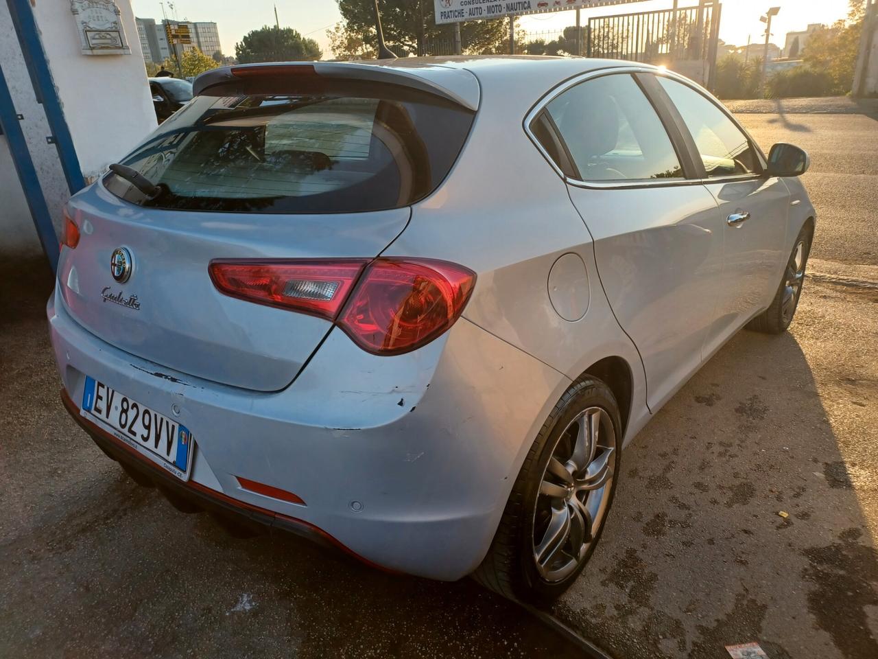 Alfa Romeo Giulietta 1.4 GPL Distinctive 2014