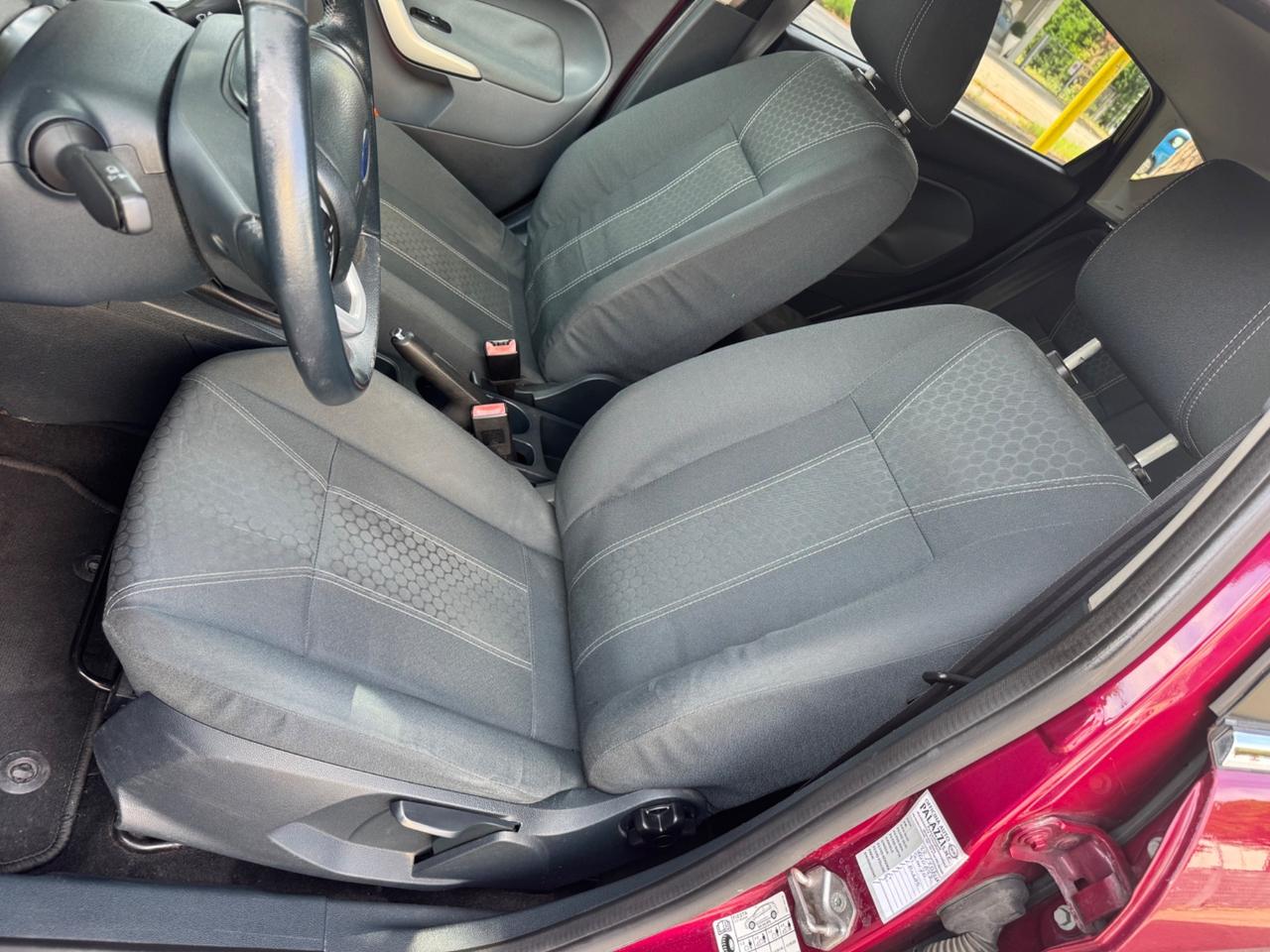 Ford Fiesta 1.6 TDCi 95 CV 5p. Neopaten garanzia 12 m