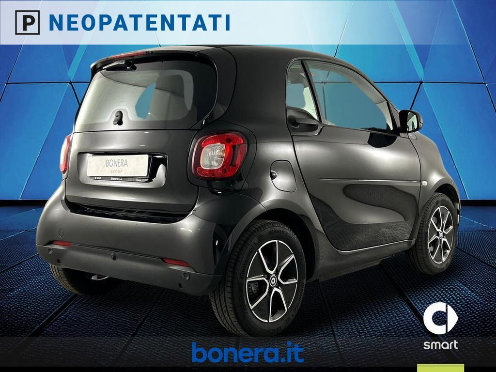 Smart fortwo EQ Berlin Black Passion