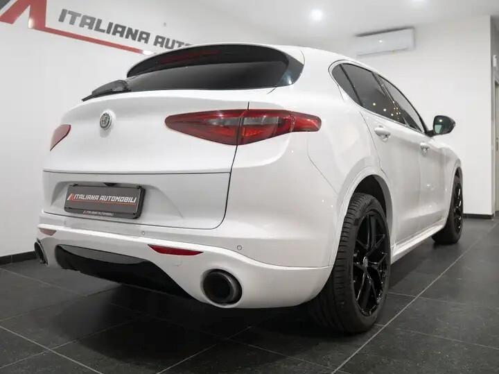 Alfa Romeo Stelvio 2.0 Turbo 280 CV AT8 Q4 First Edition