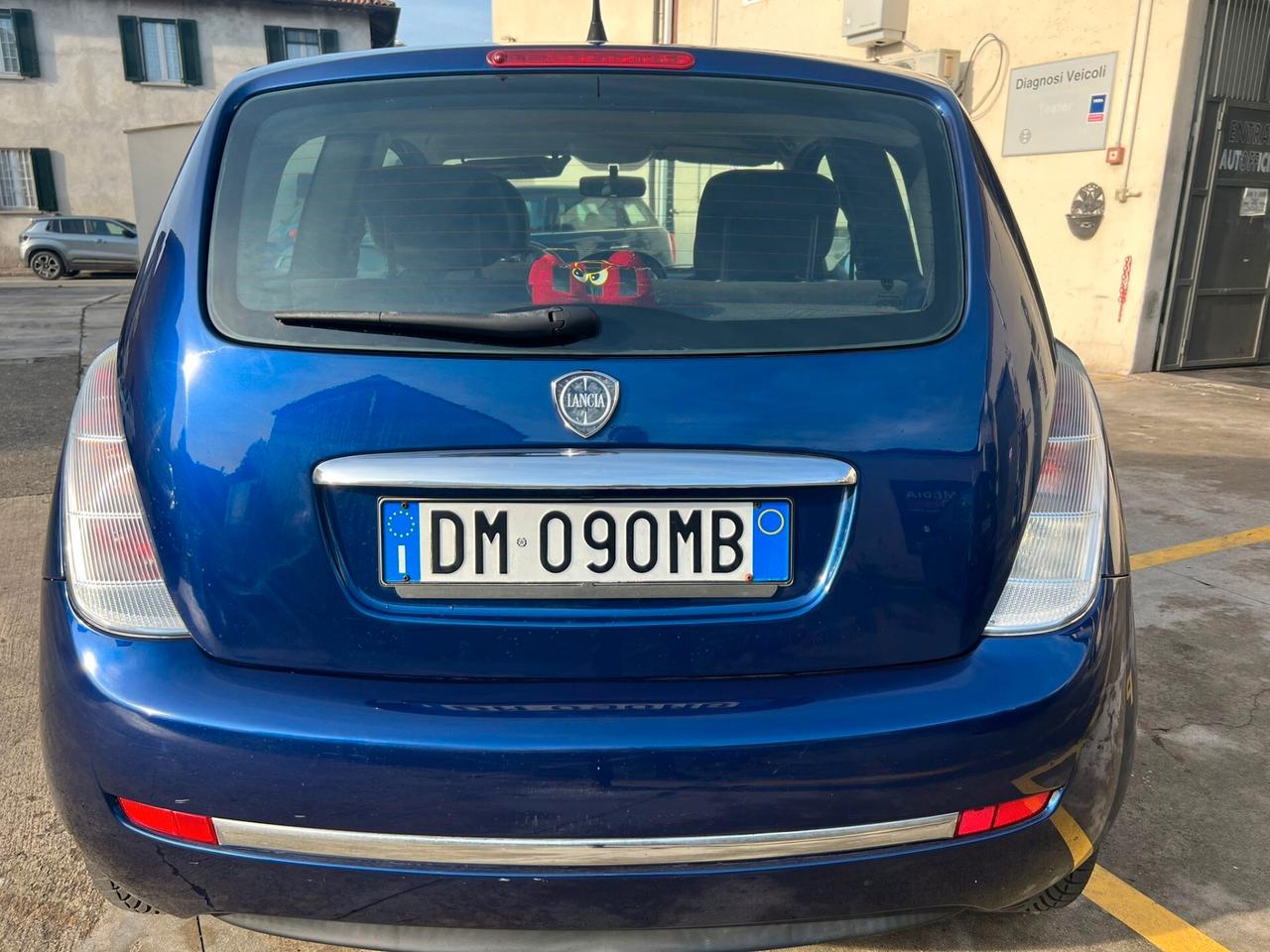 Lancia Ypsilon 1.2 Modamilano