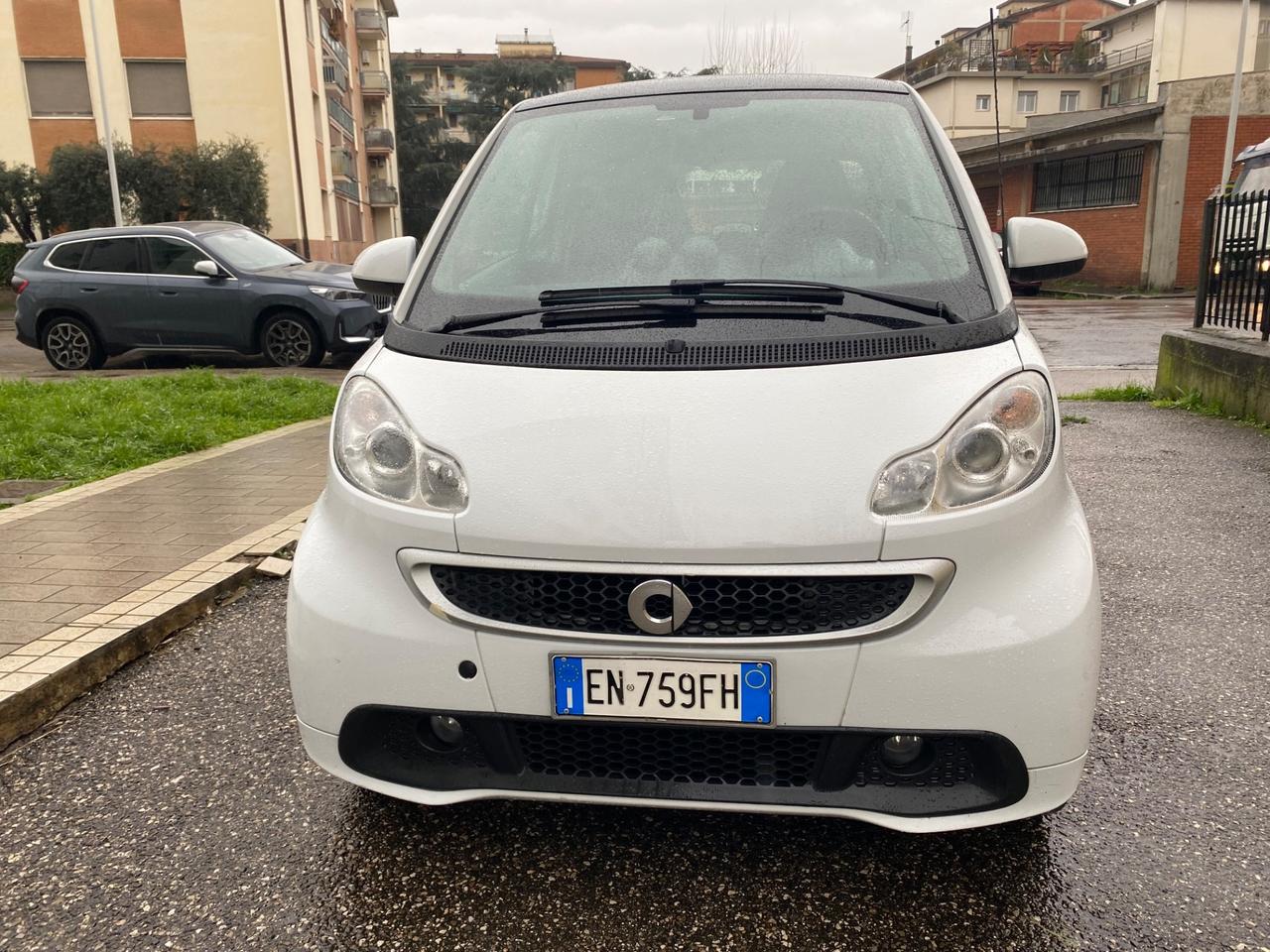 Smart ForTwo 1000 52 kW MHD coupé passion