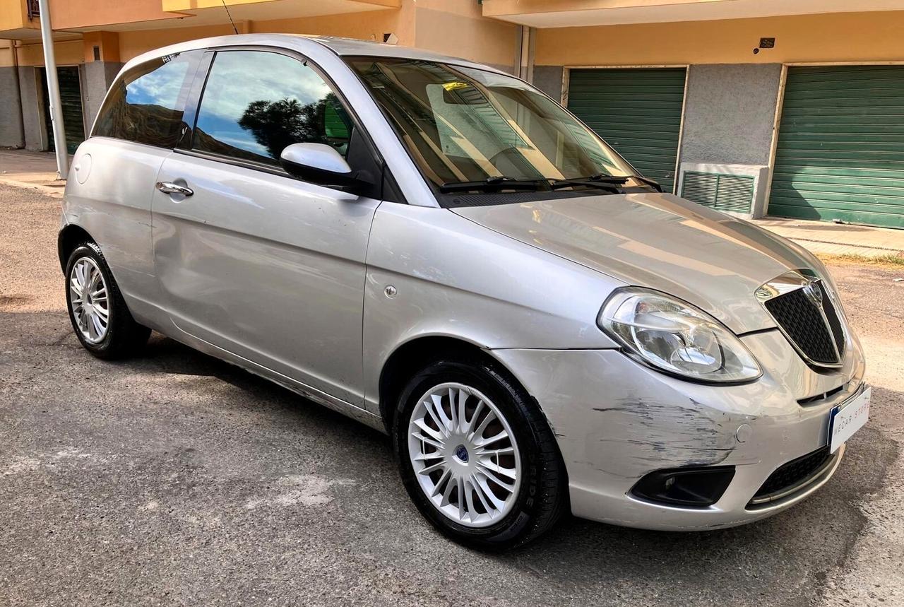 Lancia Ypsilon 1.2 Oro