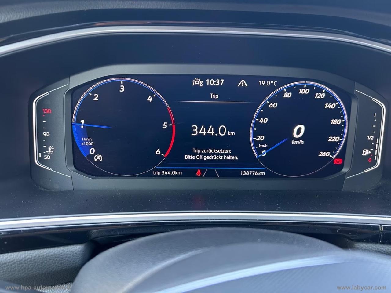 VOLKSWAGEN T-Roc 2.0TDI R-LINE Full Led Navi Pelle Iq-Light Matrix