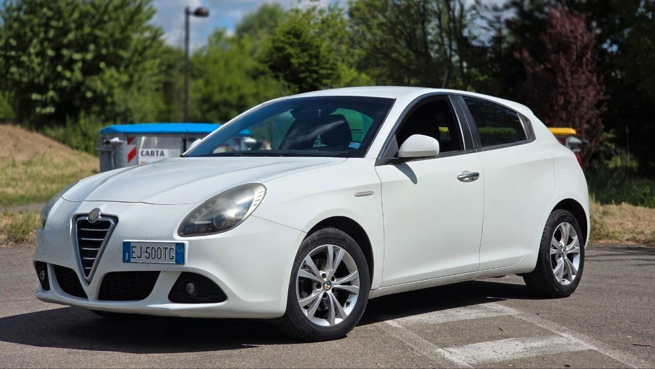 Alfa Romeo Giulietta JTDm-2 anche NEOPATENTATI